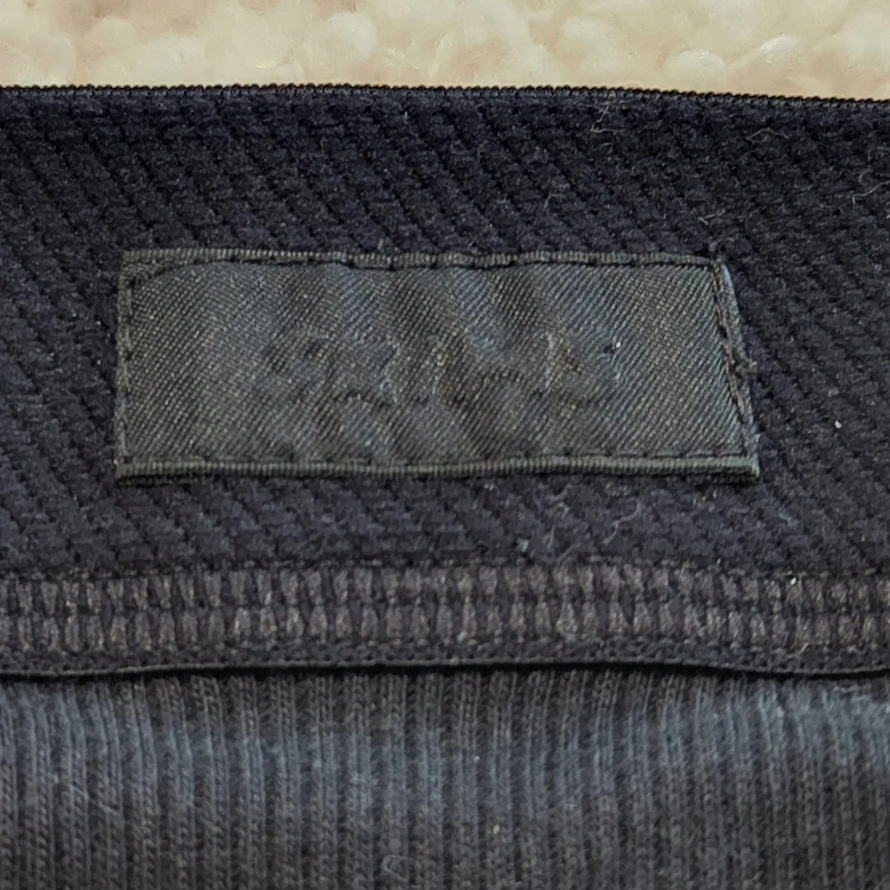 New Skims Thong - Picture 3 of 3